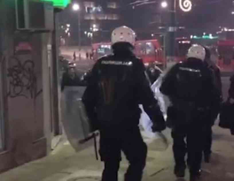 (KURIR TV) POLICIJA NA SVAKOM KORAKU: Centar Beograda miran dva sata pred utakmicu između Crvene zvezde i Kelna