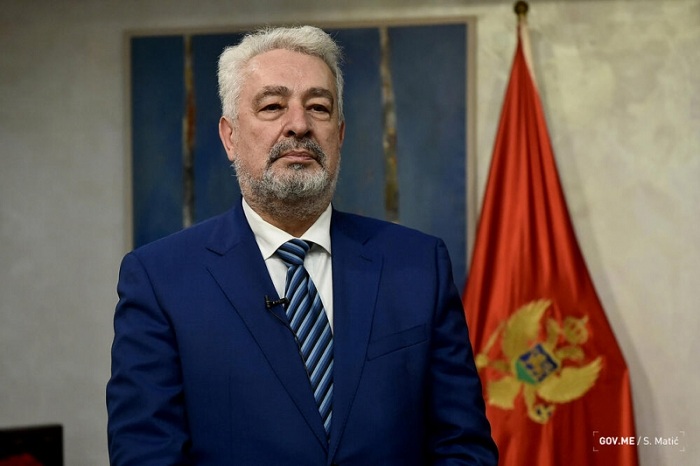 Kabinet premijera: Želimo da vjerujemo da napad na Perovića i njegovog sina nije realizacija jučerašnje prijetnje Đukanovića