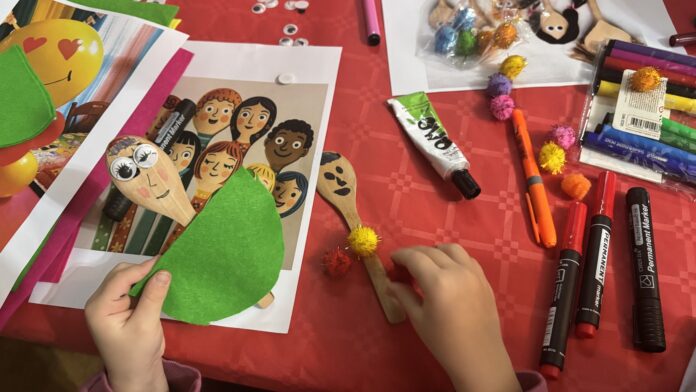 Kad kašika oživi: Deca pravila svoje lutke u sklopu festivala „Osmeh Niša“