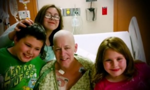 Kada je saznala da će preminuti, nije ni sanjala ko će preuzeti brigu o njeno troje dece (VIDEO)