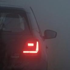 Kada (ne) smete da vozite sa uključenim zadnjim svetlima za maglu, a kada je to obavezno