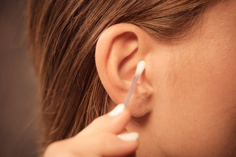 Kako da čistite uši, a da ne ozledite bubnu opnu