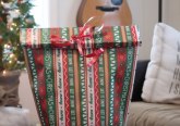 Kako da jednostavno i lako upakujete novogodišnje i božićne poklone