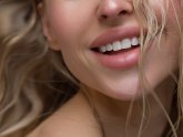 Kako da vam karmin bolje izgleda na usnama: Primenite odličan trik kod kuće