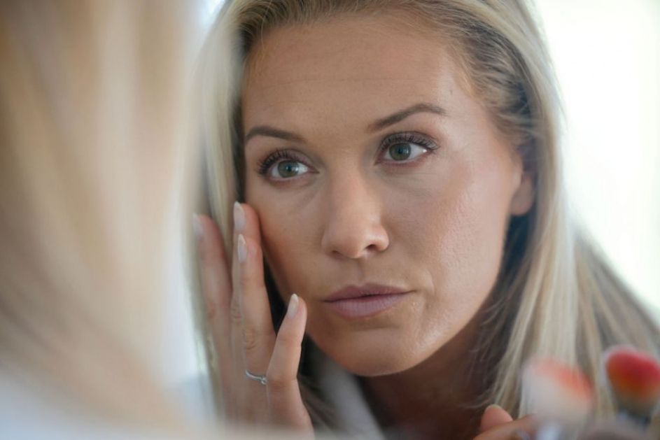 Kako da vam šminka izgleda besprekorno i na plus 40? Profesionalci se služe ovim trikom, provereno radi