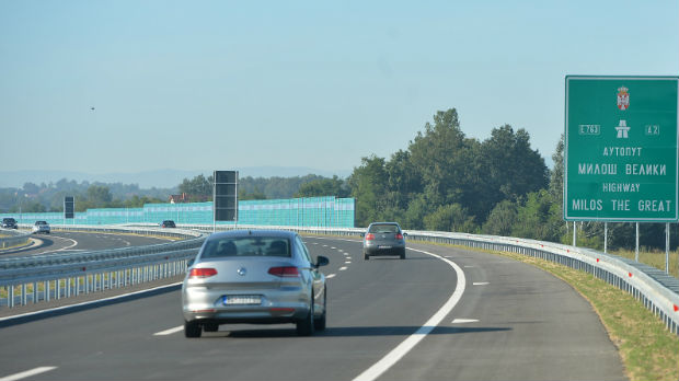 Kako izbeđi gužvu do uključenja na auto-put Miloš Veliki