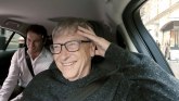 Kako se Bil Gejts proveo u samovozećem automobilu u Londonskoj gužvi VIDEO