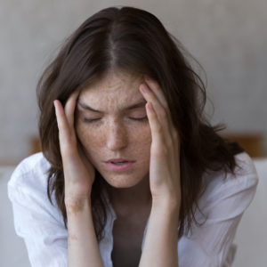 Kako sprečiti napad migrene? Saveti neurologa