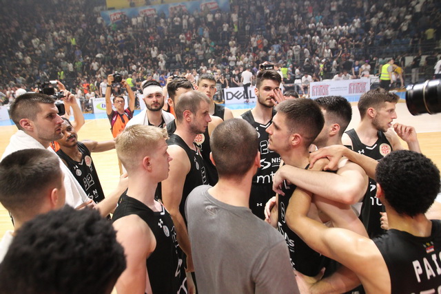 Kako vam se dopadaju Partizanovi novi dresovi? Novica ima zanimljivu poruku (foto)
