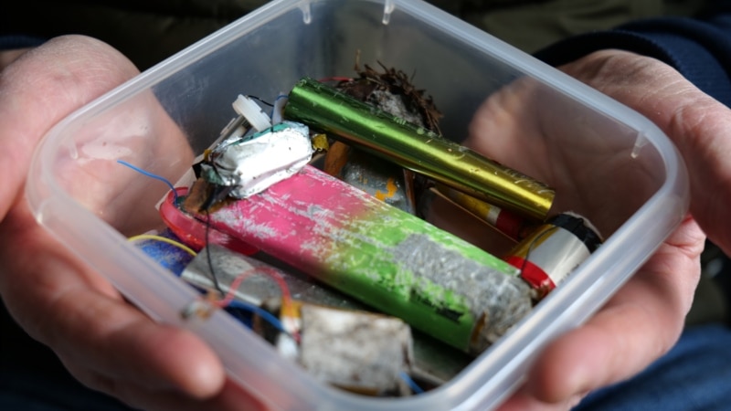 Kako zabrana jednokratnih e-cigareta u Britaniji pomaže ukrajinskim vojnicima na frontu