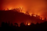 Kalifornija: Vatrogasci nemoćni, bez kuća ostali i poznati