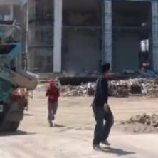 Kamera zabeležila trenutak kada se tlo otvara: Isplivao stravičan snimak nakon razornog zemljotresa (VIDEO)