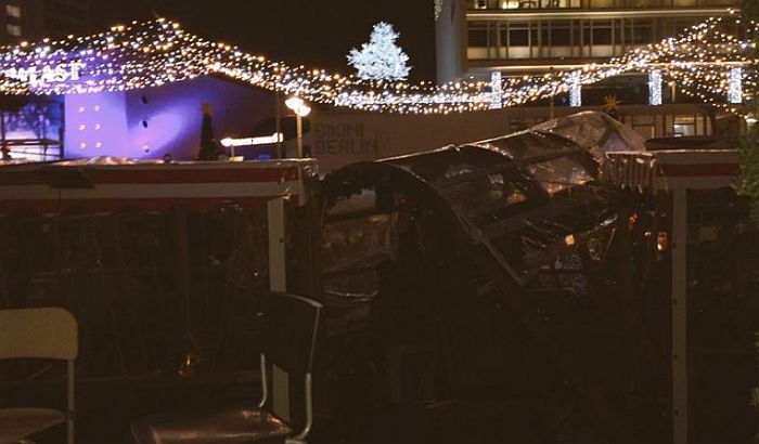 Kamion uleteo na Božićni sajamu Berlinu, jedna osoba mrtva