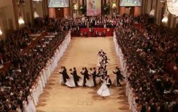
					Kancelar Kurc: Otkazan godišnji bal u bečkoj Operi zbog koronavirusa 
					
									