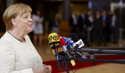 Kancelarka Merkel rekla da se uzdržala od glasanja za Ursulu fon der Lajen