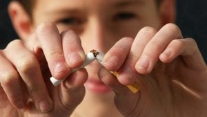 Kao protivepidemijska mera u Španiji – zabrana pušenja na ulici