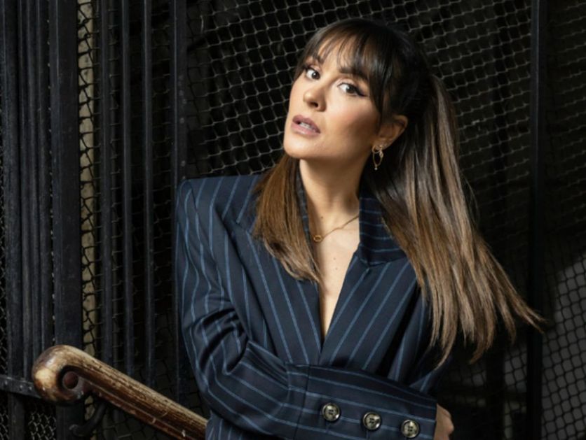 Kaput koji greje i osvaja elegancijom: Dragana Mićalović u savršenom zimskom stajlingu FOTO