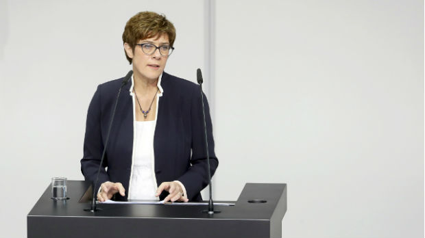 Karenbauer: Finansiranje nemačke vojske mora da raste