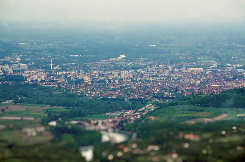 Karton siti, rugoba, groblje od mesta: Mrtva trka u izboru za titulu najgoreg grada u Srbiji