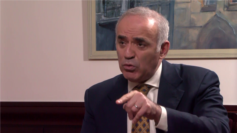 Kasparov kaže da ruska opozicija može da postoji samo izvan Rusije