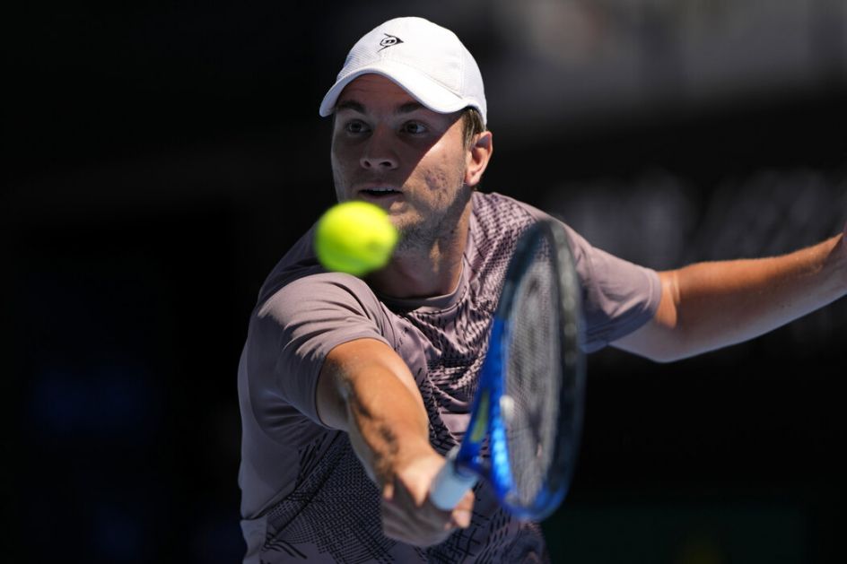 Kecmanović eliminisan sa mastersa u Torontu