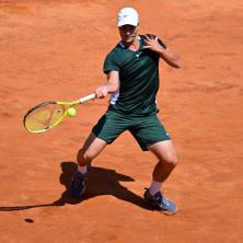 Kecmanović pobedom startovao u Rimu, sledi sedmi teniser sveta
