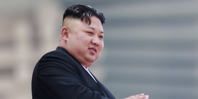 Kim Džong Un nadgledao lansiranje raketa