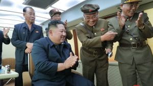 Kim Džong Un nadgledao probu novog oružja Severne Koreje