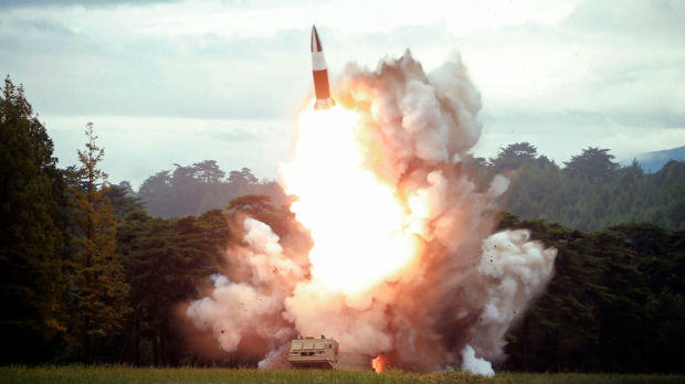Kim Džong Un veoma zadovoljan testiranjem raketa