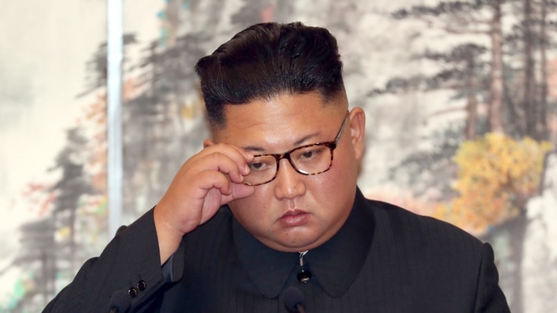 Kim Jong Un patio od groznice tijekom izbijanja COVID-a 19, kaže sestra