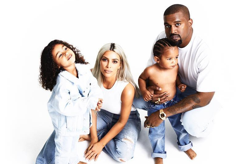 Kim Kardashian objavila prvu fotografiju bebe Chicago