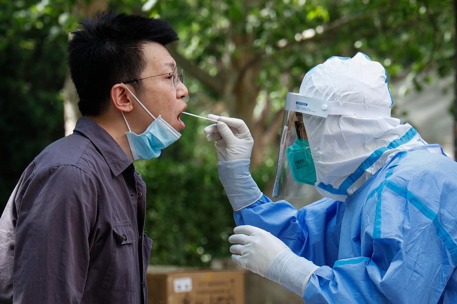 Kina: Asimptomatski i blagi slučajevi korone mogu se lečiti u kućnom karantinu