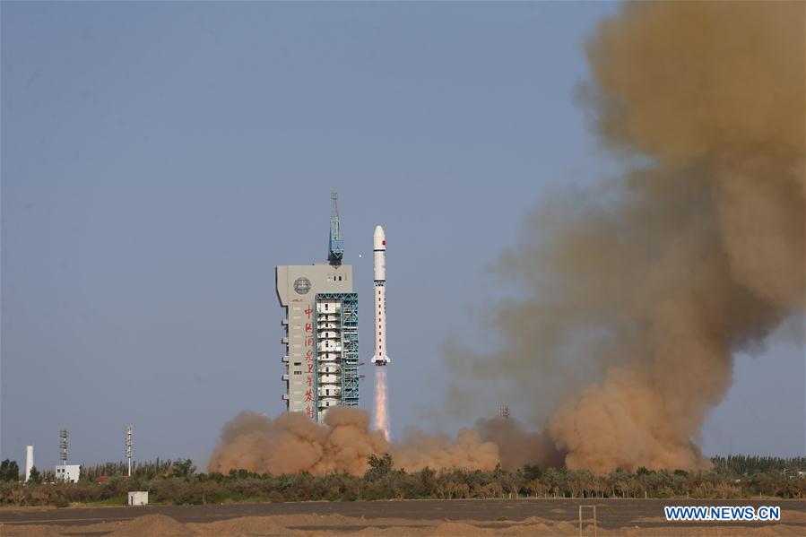 Kina postavila na lansirnu rampu raketu sa sondom za misiju na Marsu
