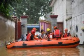 Kineske vlasti uhapsile pet osoba zbog prikrivanja broja stradalih u poplavi VIDEO