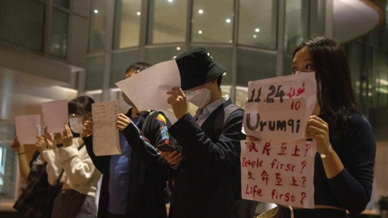 Kineski univerziteti šalju studente kući, policija provjerava telefone građana 