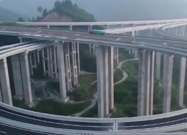 Kinezi nadmašili sebe: Najlepši auto-put VIDEO