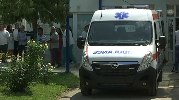 Kliničko-bolnički centar u Gračanici dobio novo sanitetsko vozilo