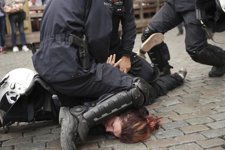 Ključa u Briselu: Ulični rat s policijom (FOTO,VIDEO)
