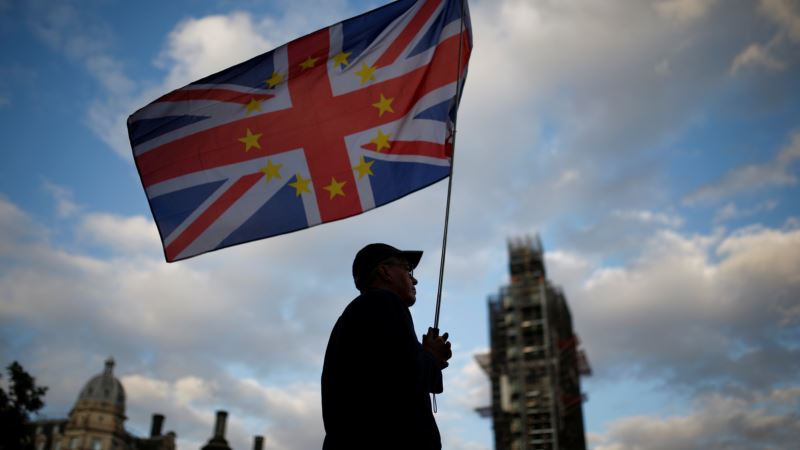 Ko će izaći kao pobednik iz krize u Britaniji - vlada ili parlament?