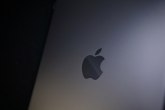 Ko je gricnuo jabuku: Da li znate zašto Apple logo tako izgleda?