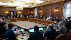 Ko je najplaćeniji državni funkcioner sa platom preko 400.000?
