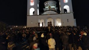 Ko je uključen u organizovanje skupova podrške u Srbiji protestantima u Crnoj Gori?