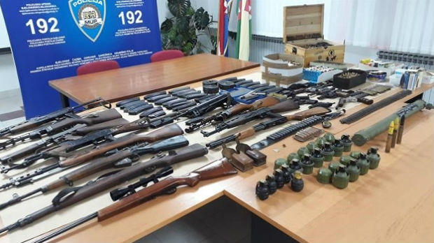 Kod starca u Bjelovaru pronađen arsenal oružja