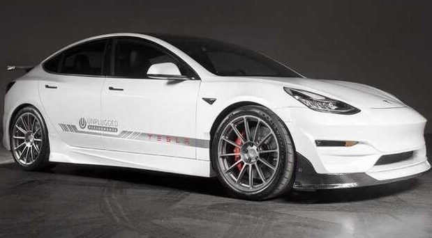 Koenigsegg proizvodi karbonske delove za Tesline automobile