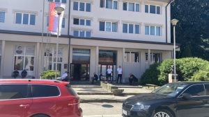 Koliko je ljudi glasalo u Kosjeriću do 11 sati?