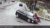 Kolima udario ženu nasred ulice: Snimak teške nesreće u Prijepolju