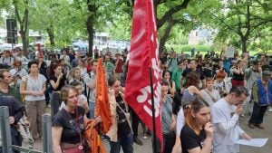 Kolona studenata i sindikata krenula ka Vladi Srbije iz Knez Mihailove ulice