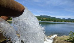 Kompanija Zidjin koper upumpava svežu vodu u Borsko jezero