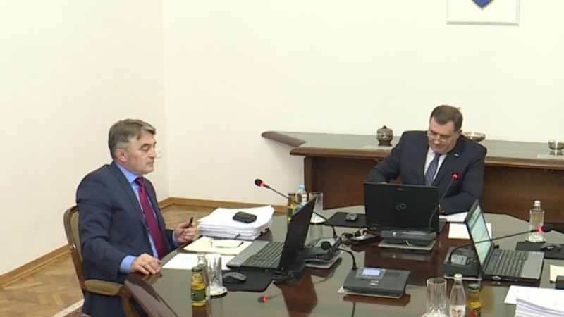 Komšić sa zapadnim ambasadorima, Dodik protiv mešanja stranaca 