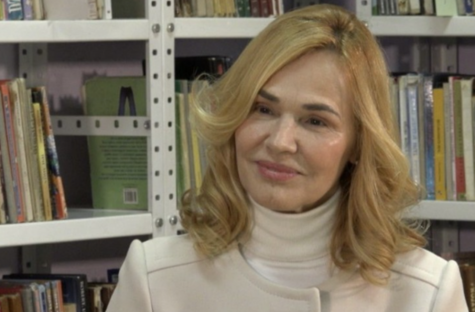 Komšije začuđeno gledaju šta je Olivera uradila s kućom nakon Đoletove smrti, detalj u dvorištu posebno bode oči